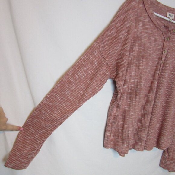 BKE Henley Long Sleeve Shirt Women's Med Pink Red Waffle Button - Picture 4 of 6
